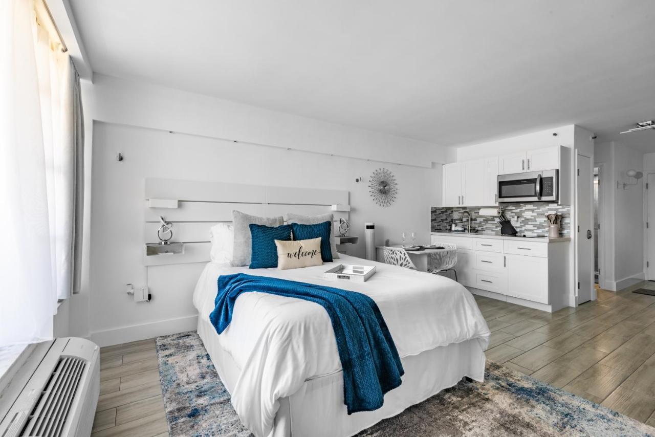 Newly Renovated Oceanfront Studio W/ Balcony - Daytona Beach Apartment ภายนอก รูปภาพ