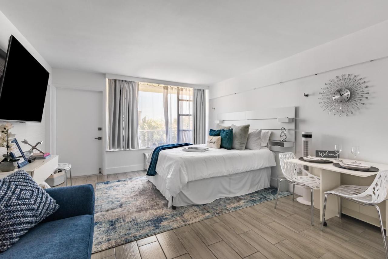 Newly Renovated Oceanfront Studio W/ Balcony - Daytona Beach Apartment ภายนอก รูปภาพ