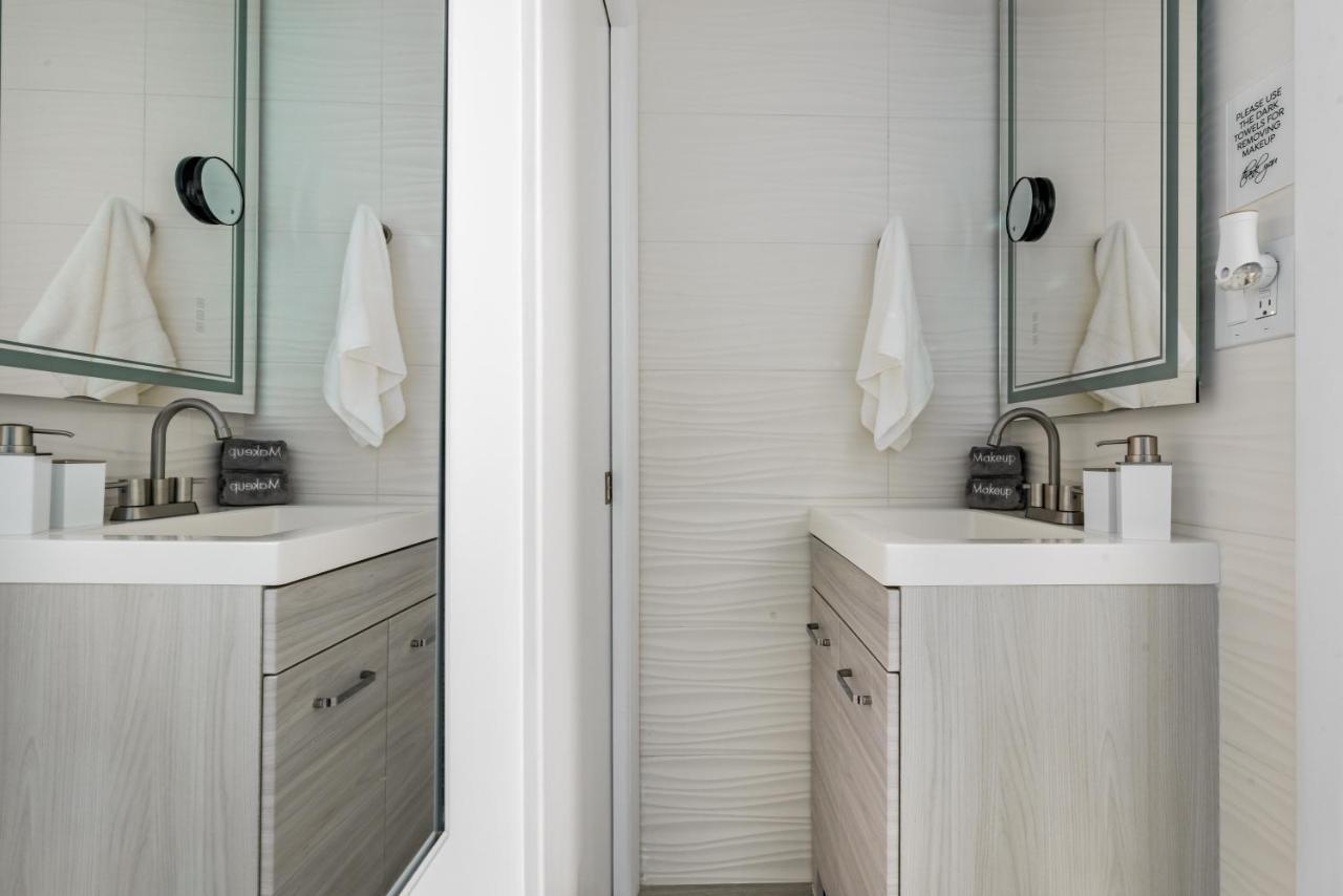 Newly Renovated Oceanfront Studio W/ Balcony - Daytona Beach Apartment ภายนอก รูปภาพ