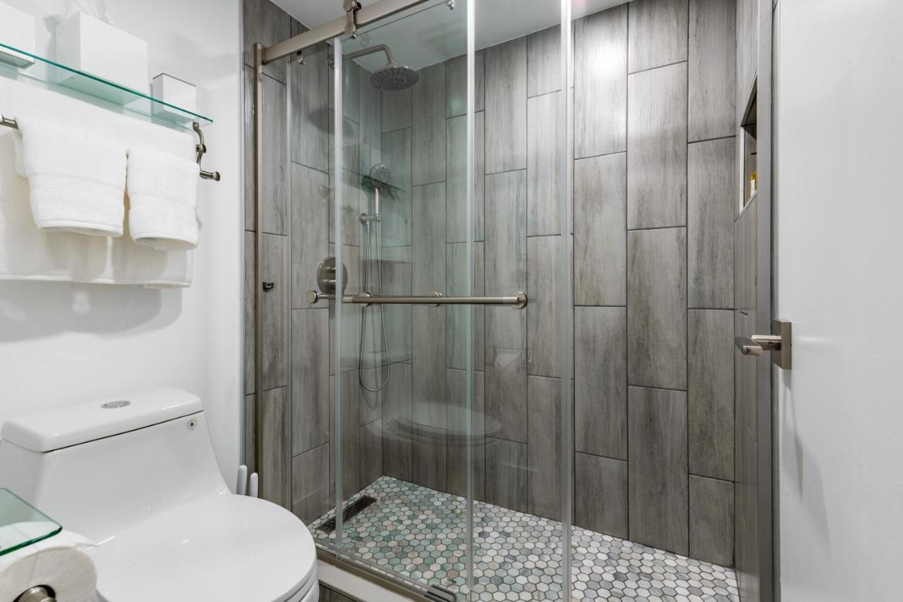 Newly Renovated Oceanfront Studio W/ Balcony - Daytona Beach Apartment ภายนอก รูปภาพ